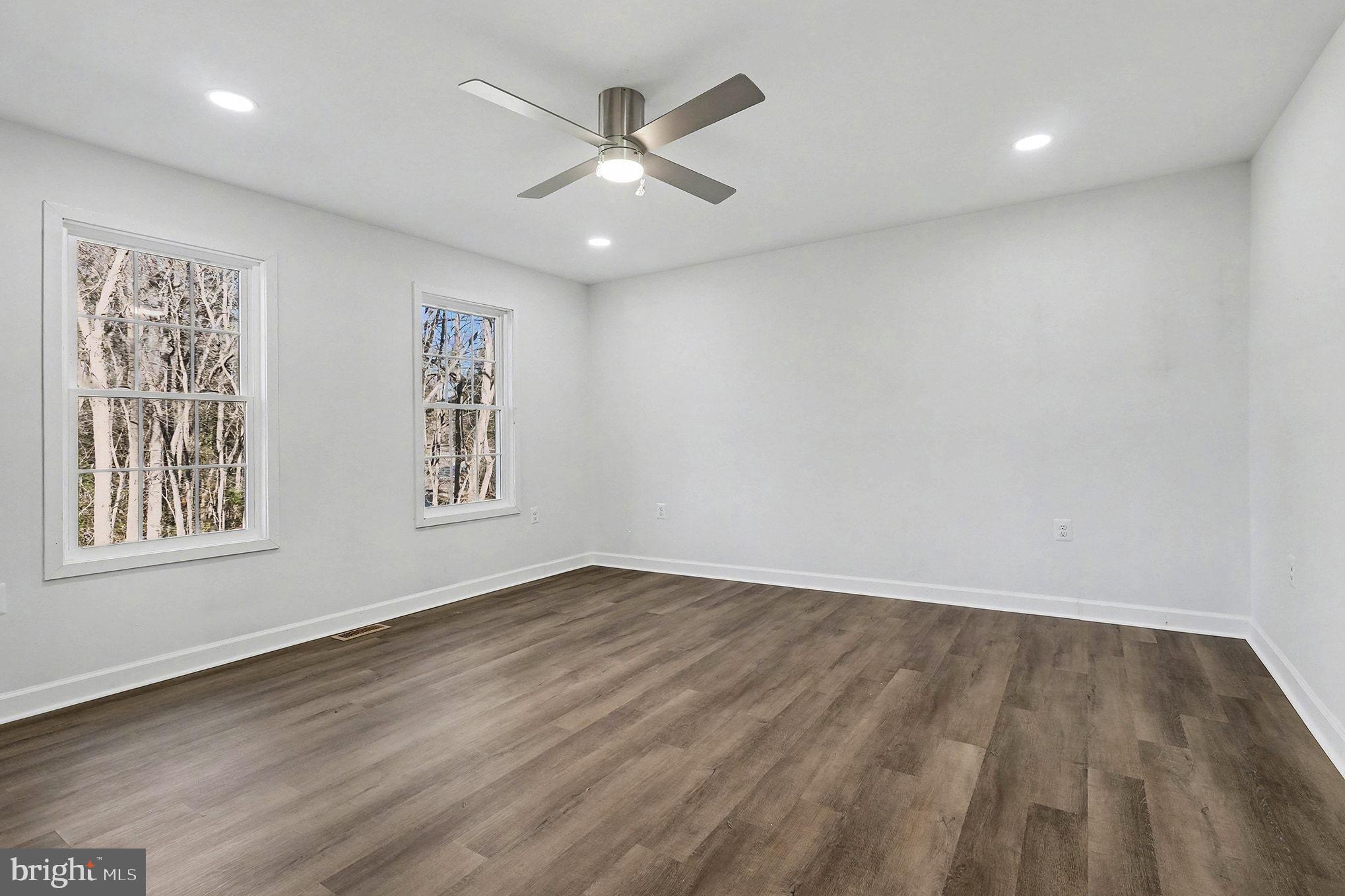 LAKE CAROLINE - Residential