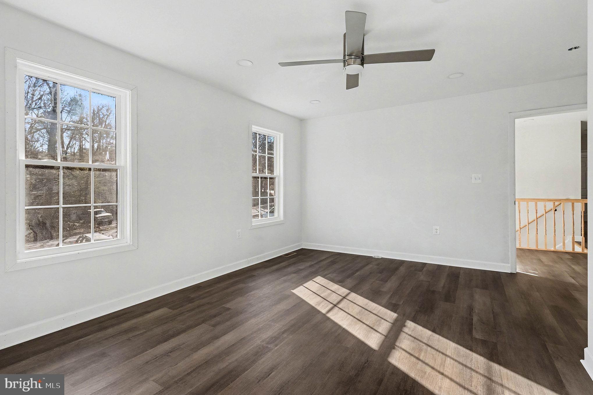 LAKE CAROLINE - Residential