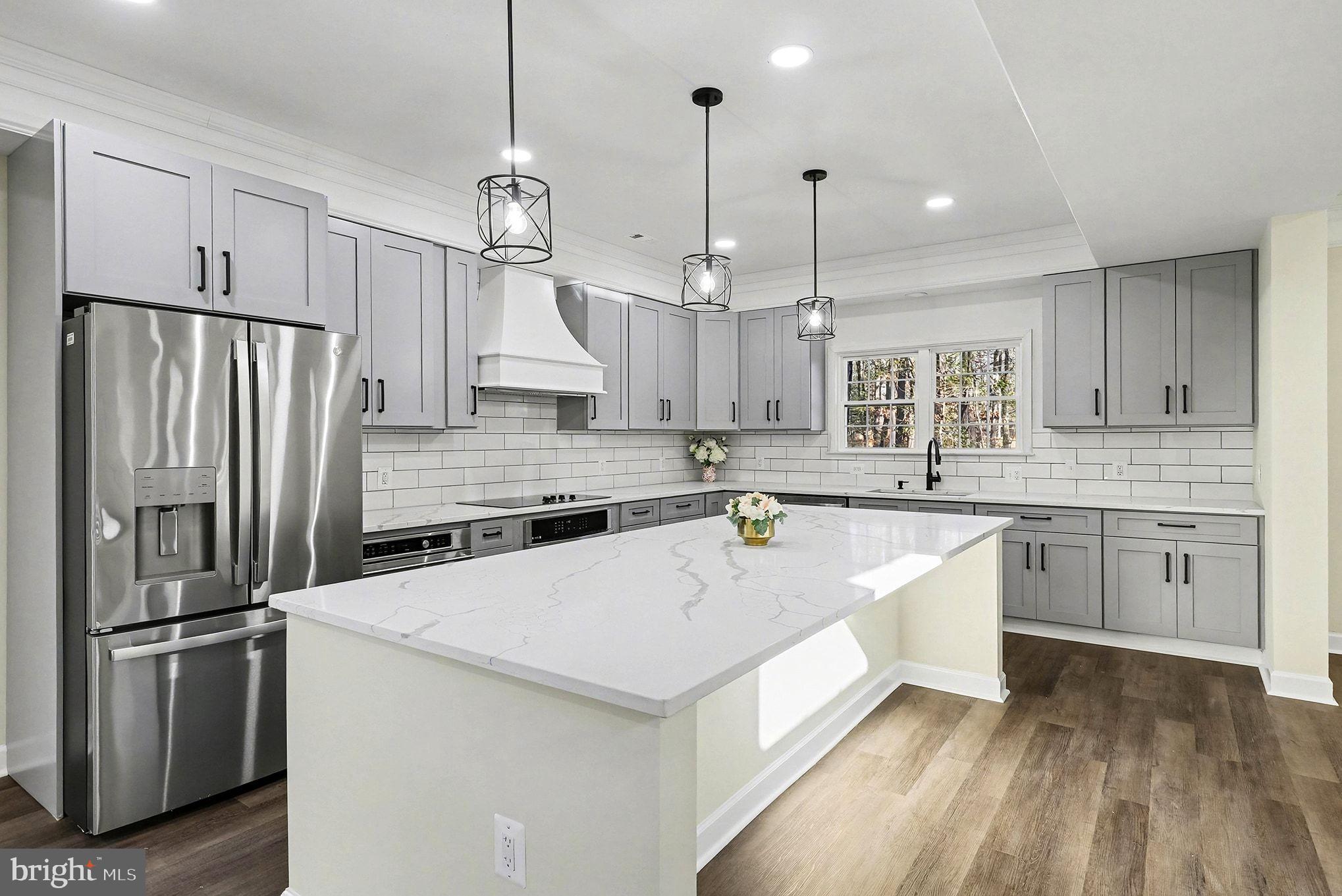 LAKE CAROLINE - Residential