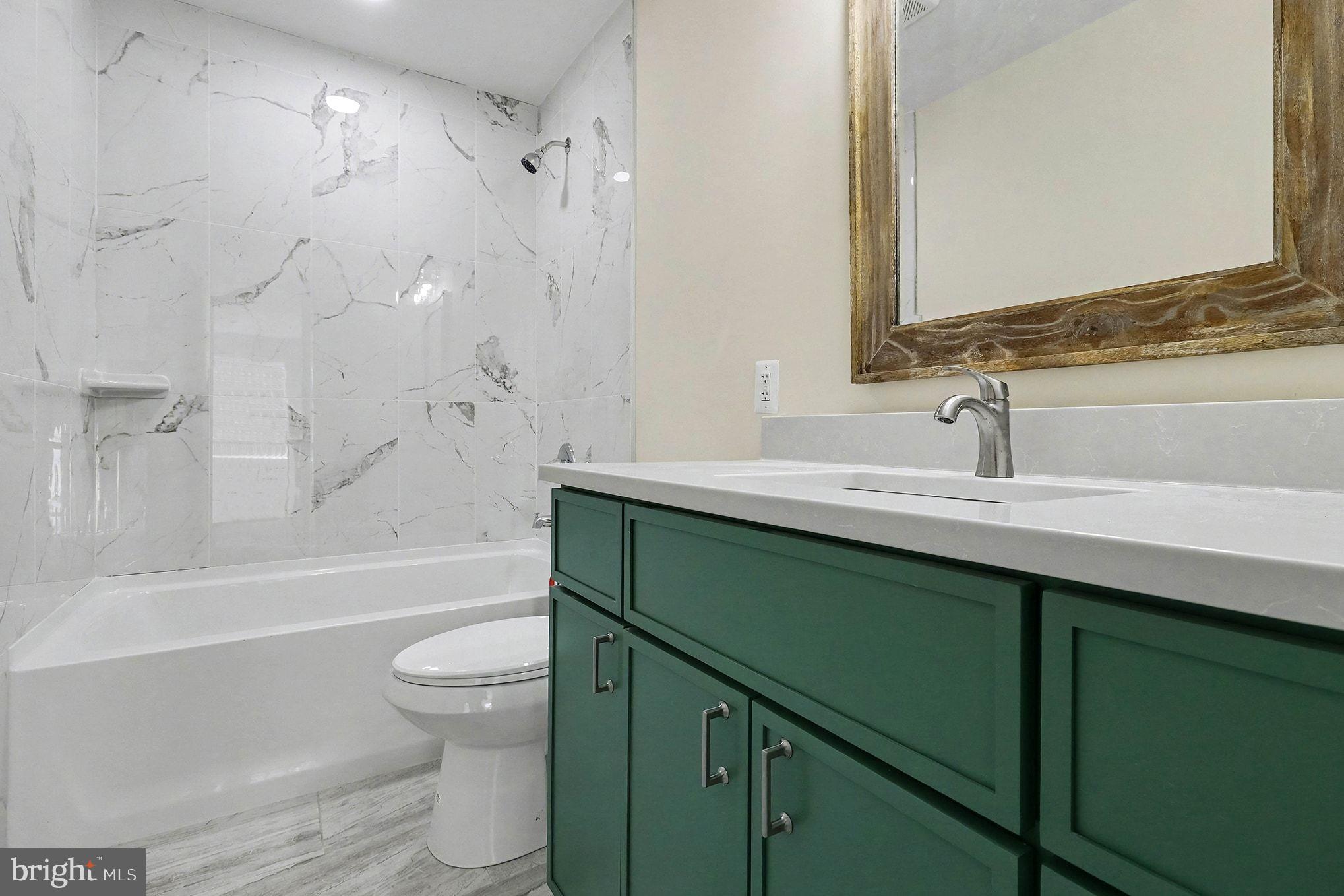 LAKE CAROLINE - Residential