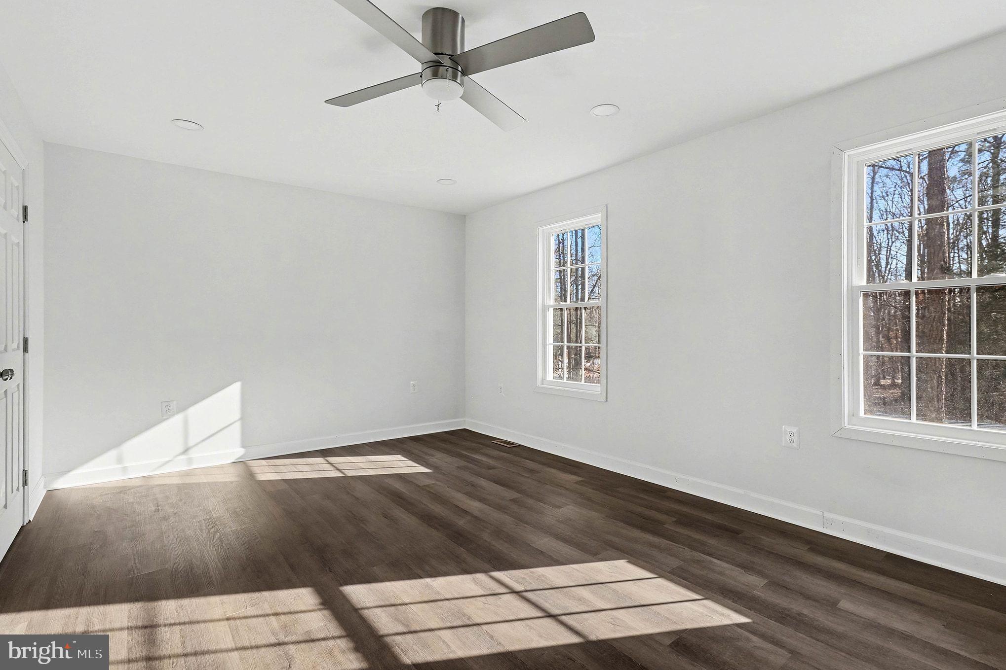 LAKE CAROLINE - Residential