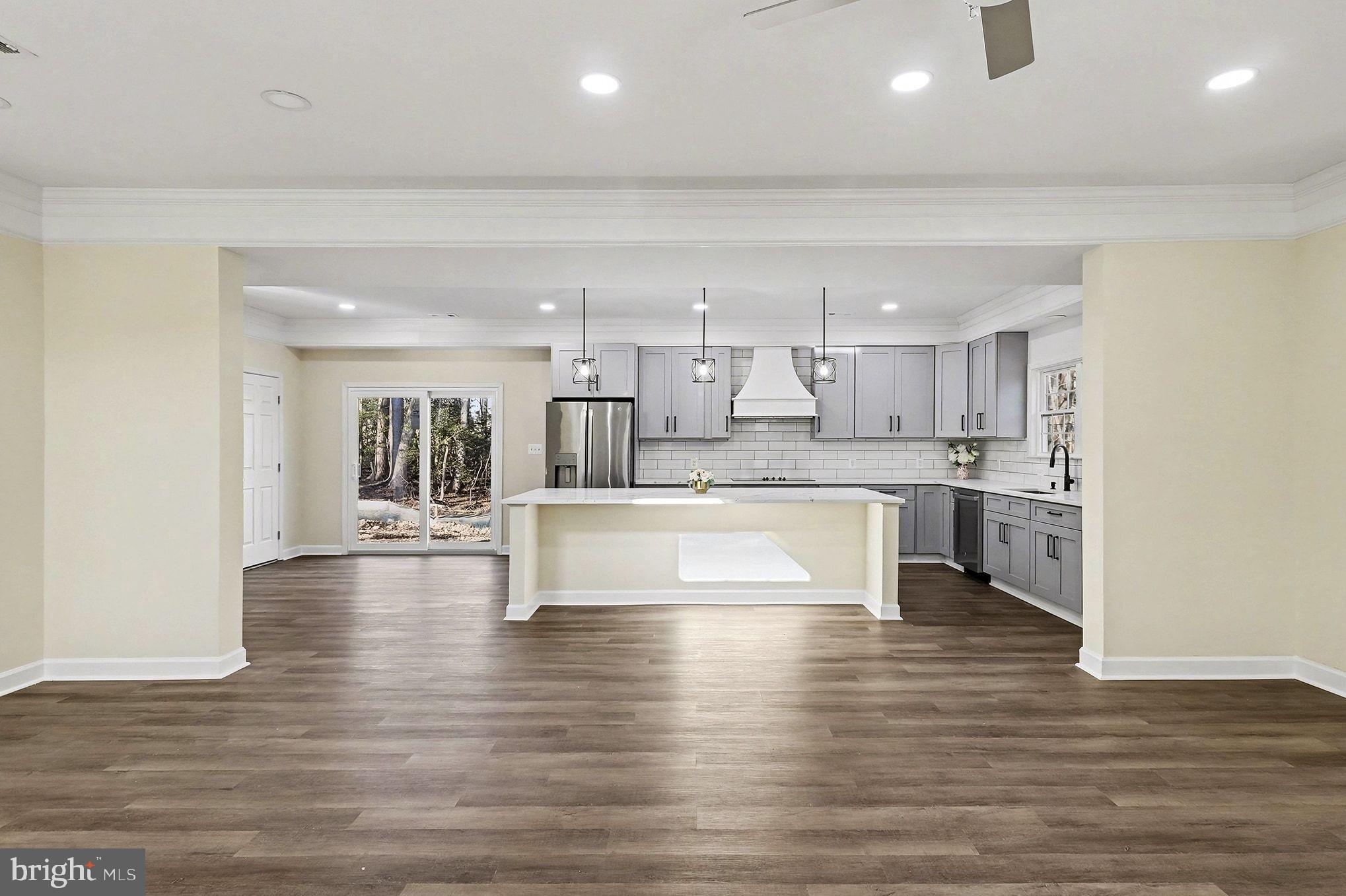 LAKE CAROLINE - Residential