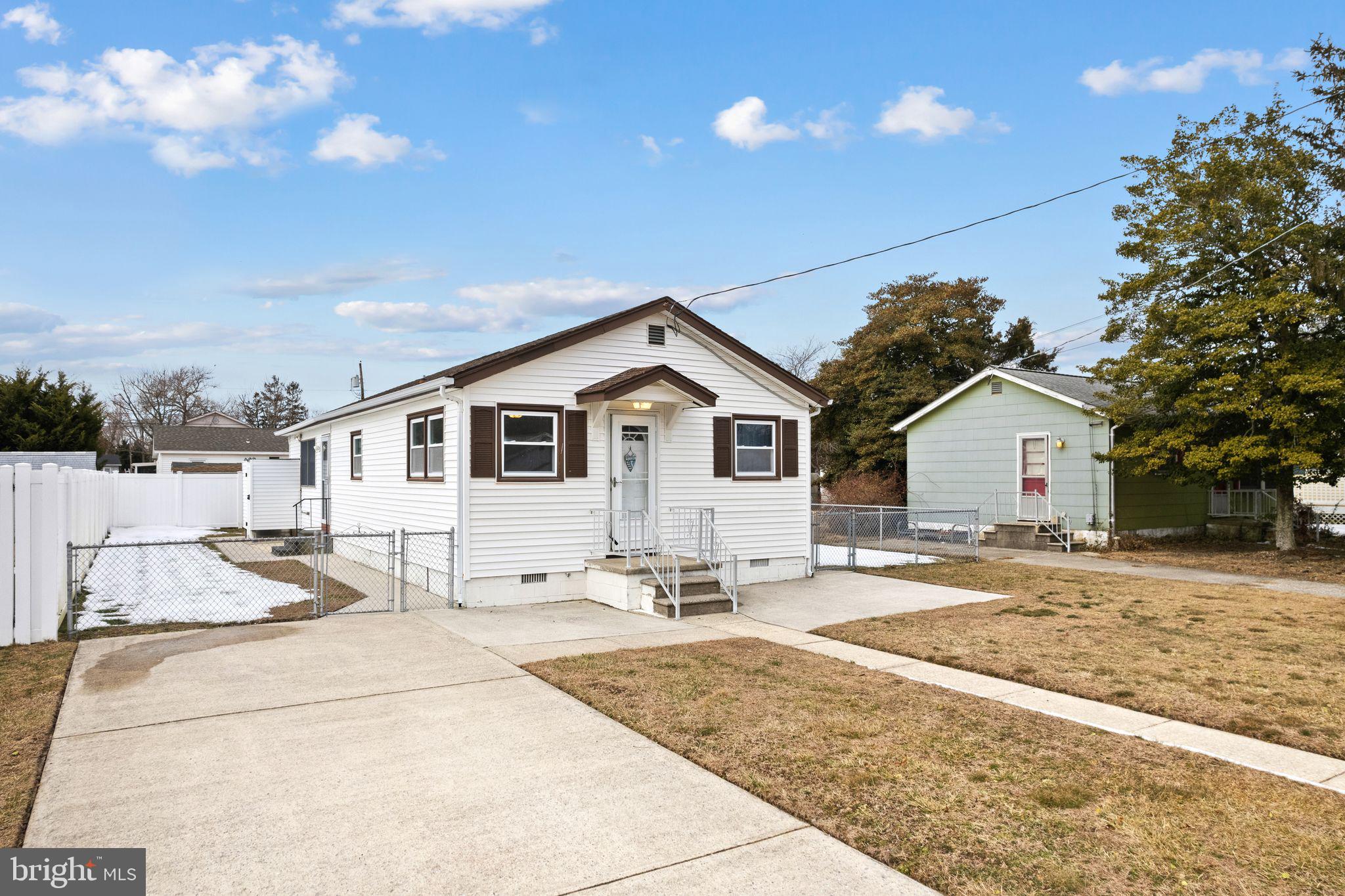 1609 JENNINGS AVENUE