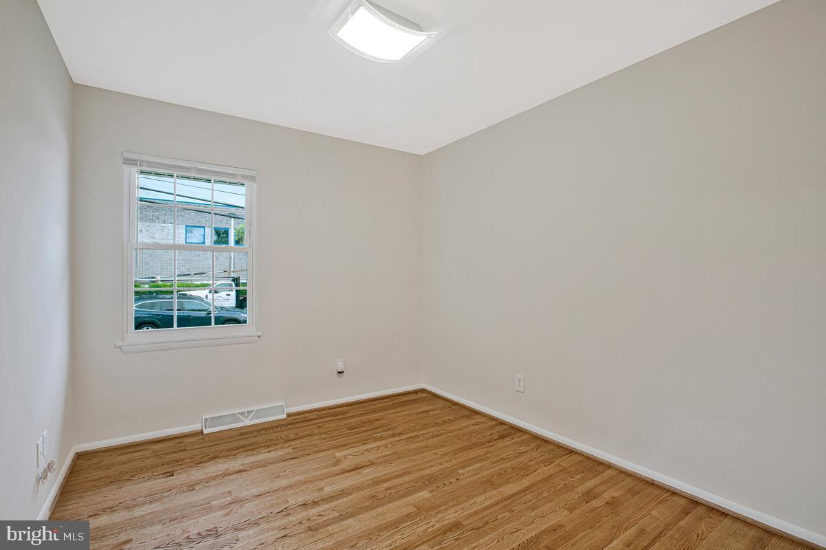 MCGUCKIAN - Residential