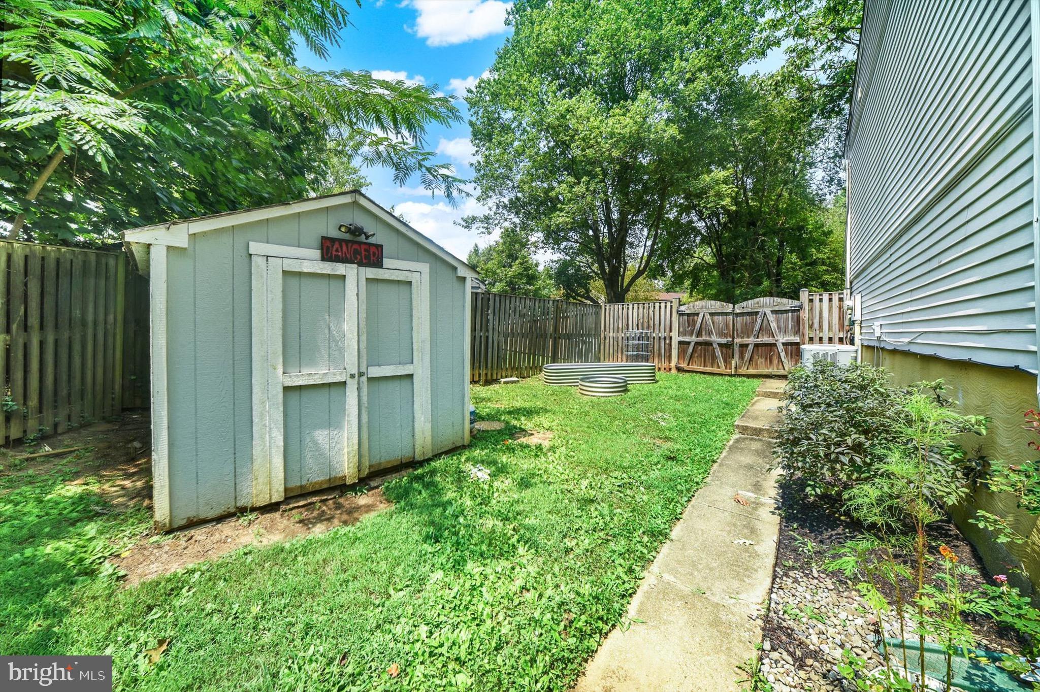 BRIGHTLEAF - Residential Lease