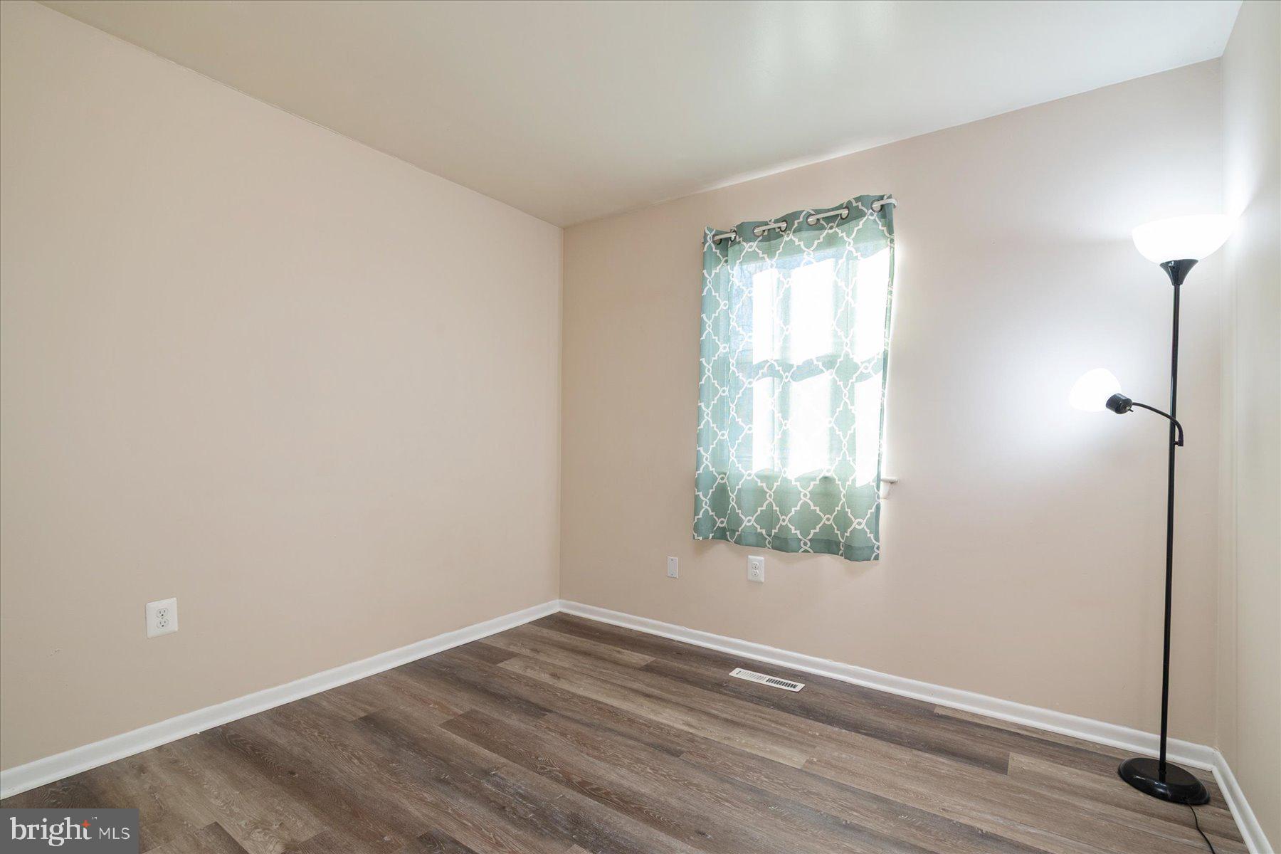 BRIGHTLEAF - Residential Lease