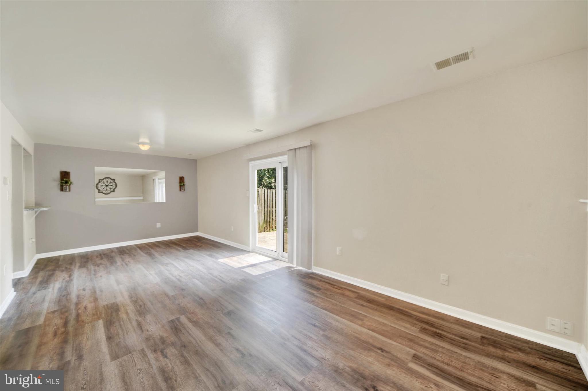 BRIGHTLEAF - Residential Lease