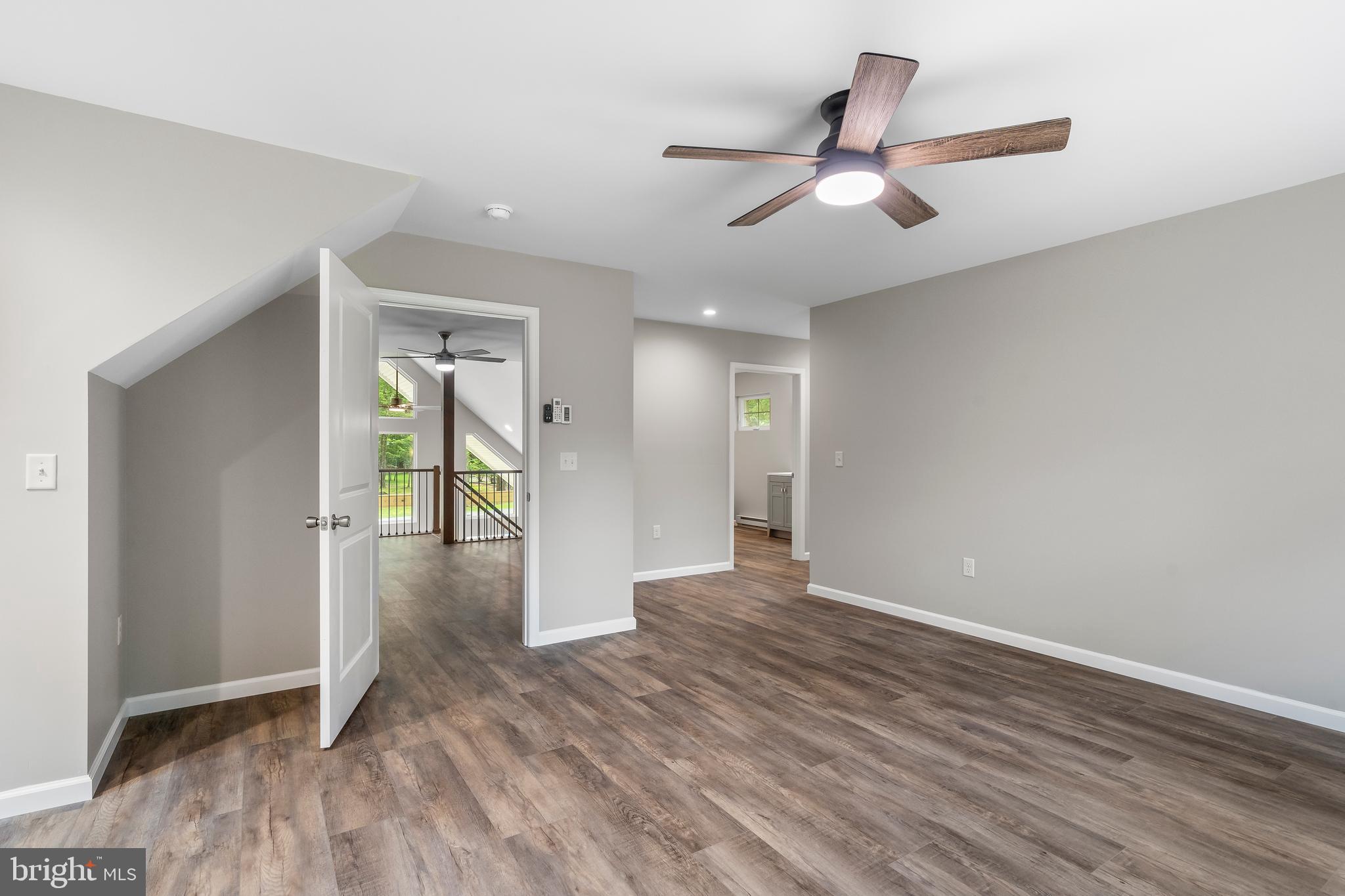 TOWAMENSING TRAILS - Residential