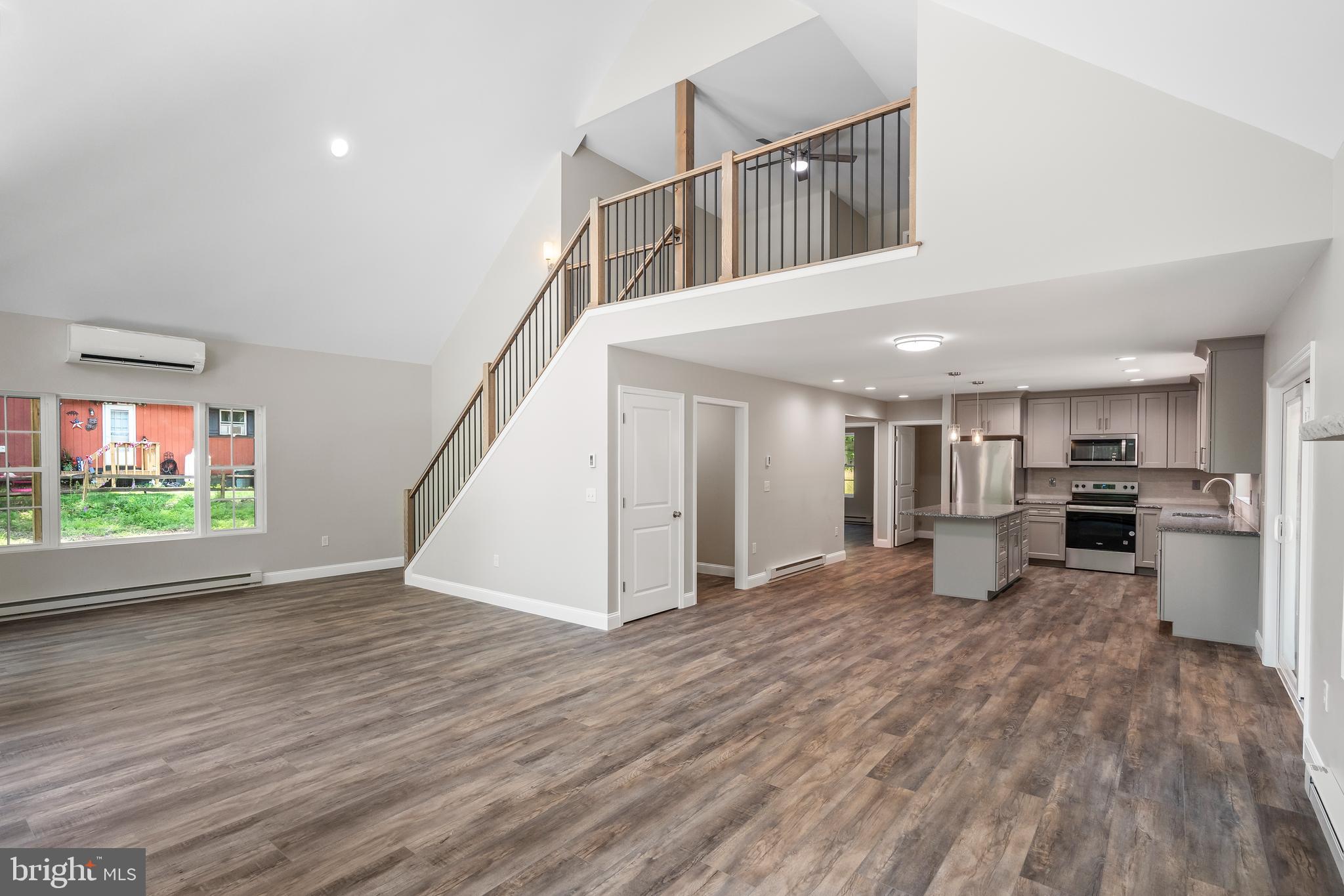 TOWAMENSING TRAILS - Residential