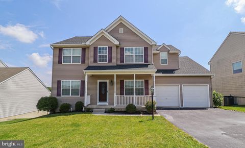 245 AZALEA DRIVE WINDSOR PA 17366