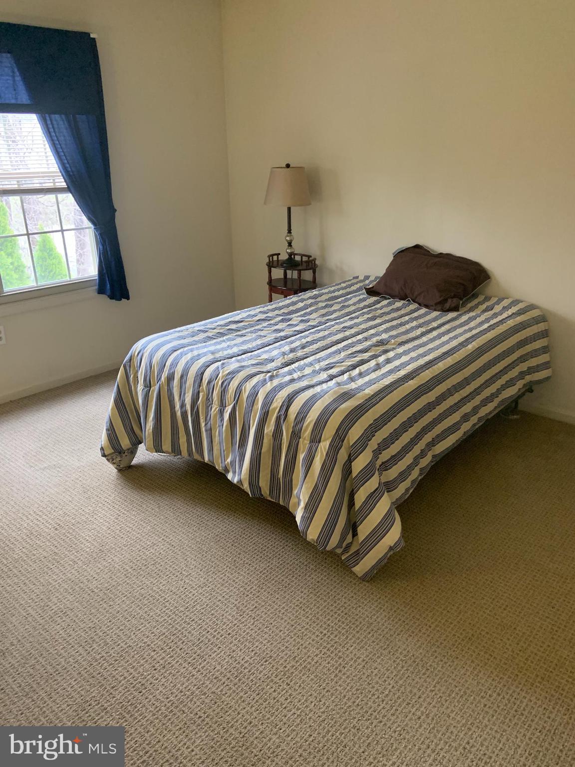 STANFORD COURT - Residential