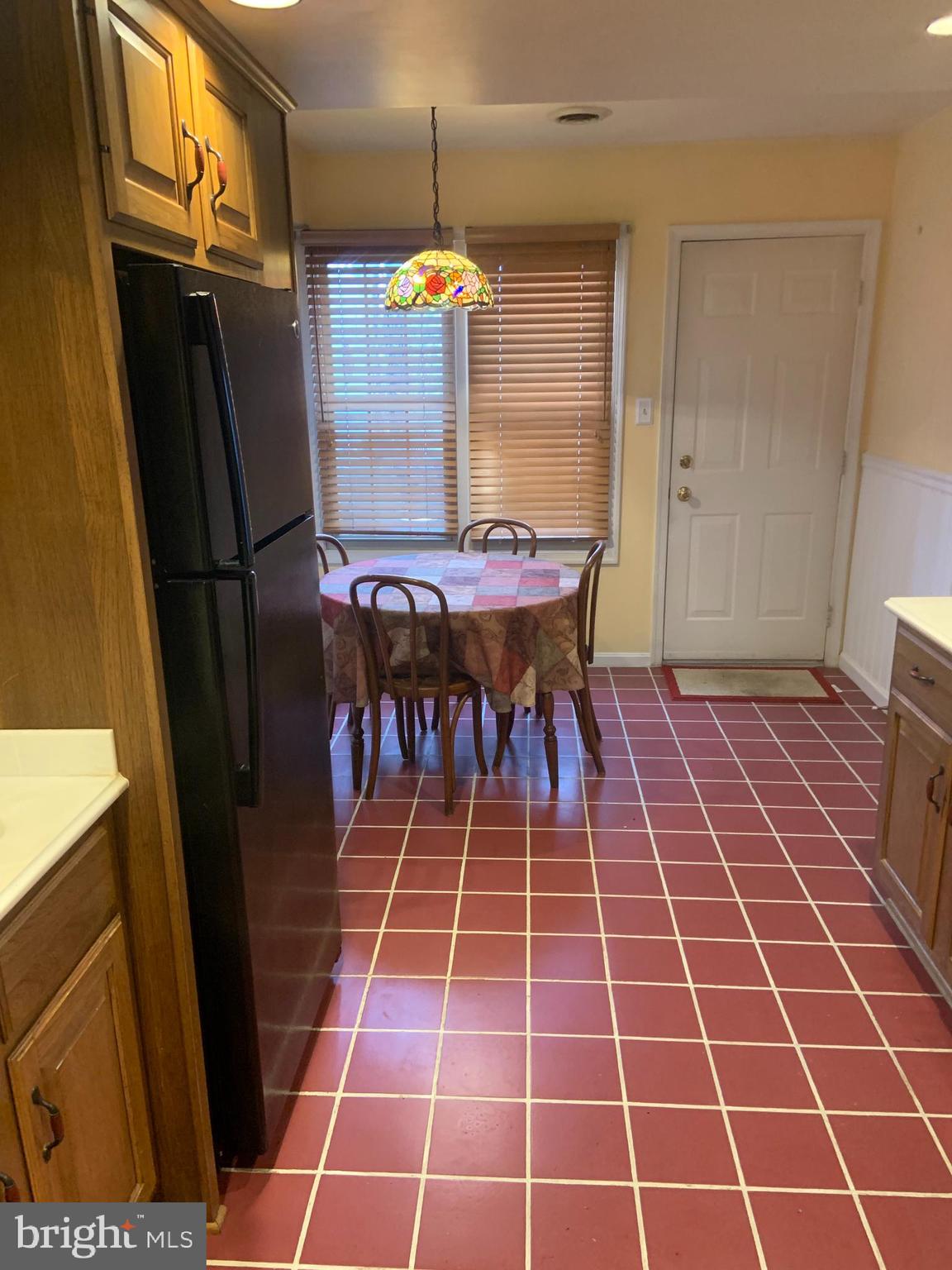 STANFORD COURT - Residential