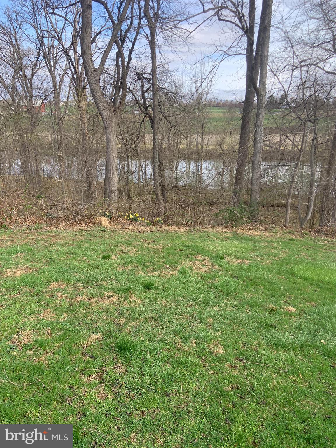 STANFORD COURT - Residential