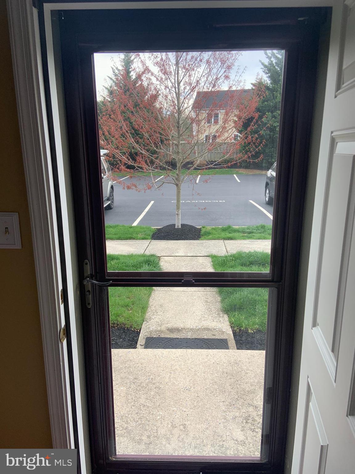 STANFORD COURT - Residential