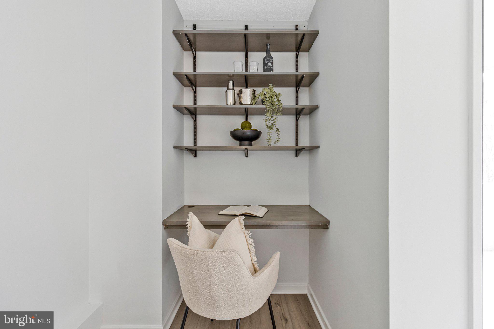 300 M STREET SW N210