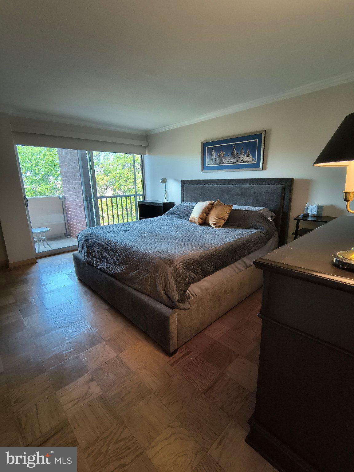 1300 ARMY NAVY DRIVE 606