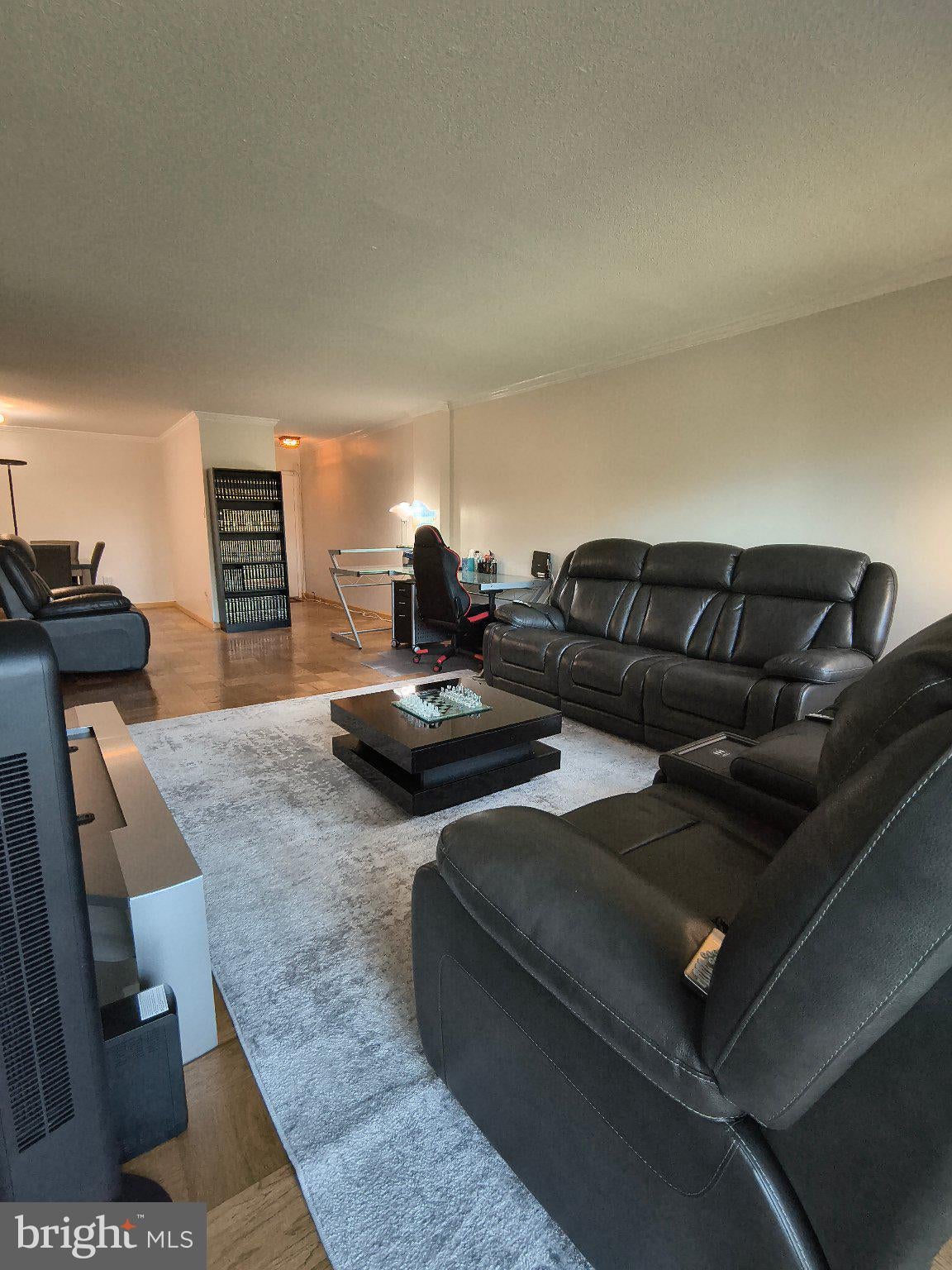 1300 ARMY NAVY DRIVE 606