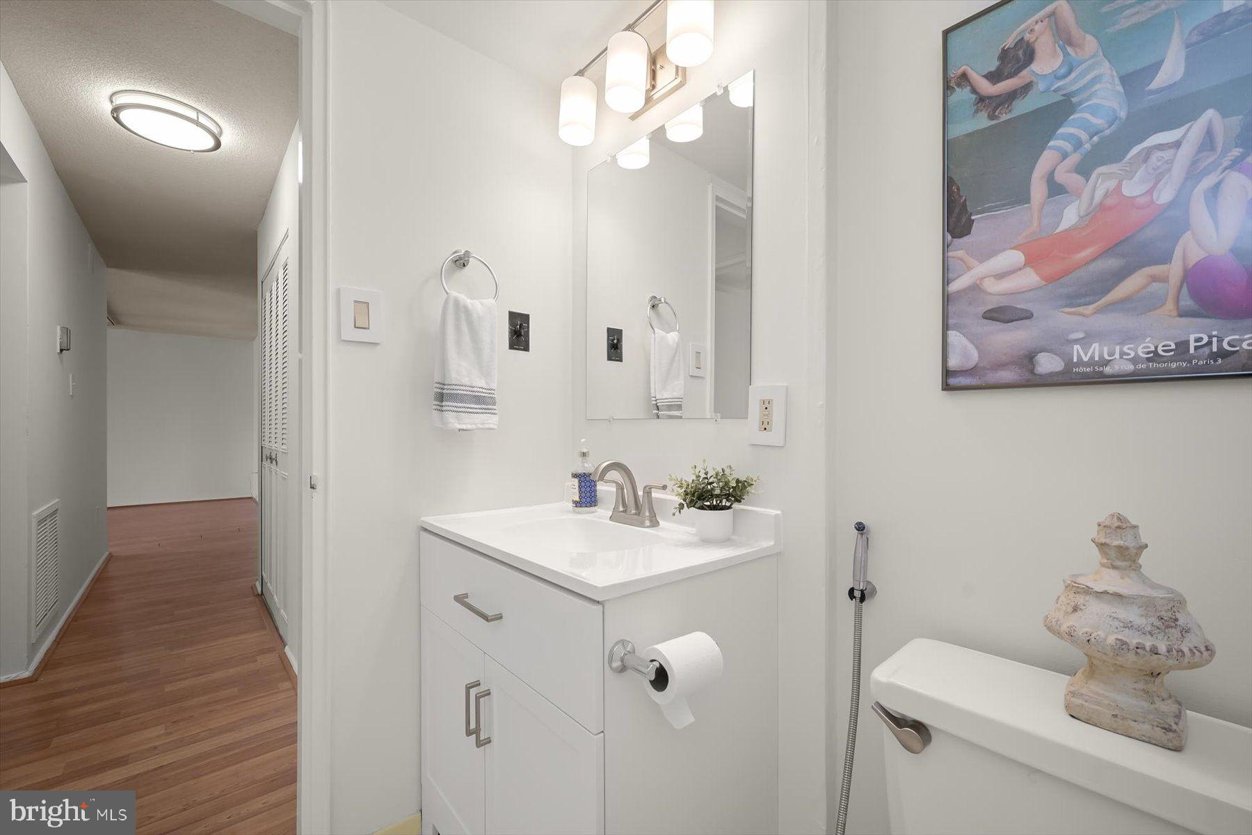 THE CARLTON - Residential