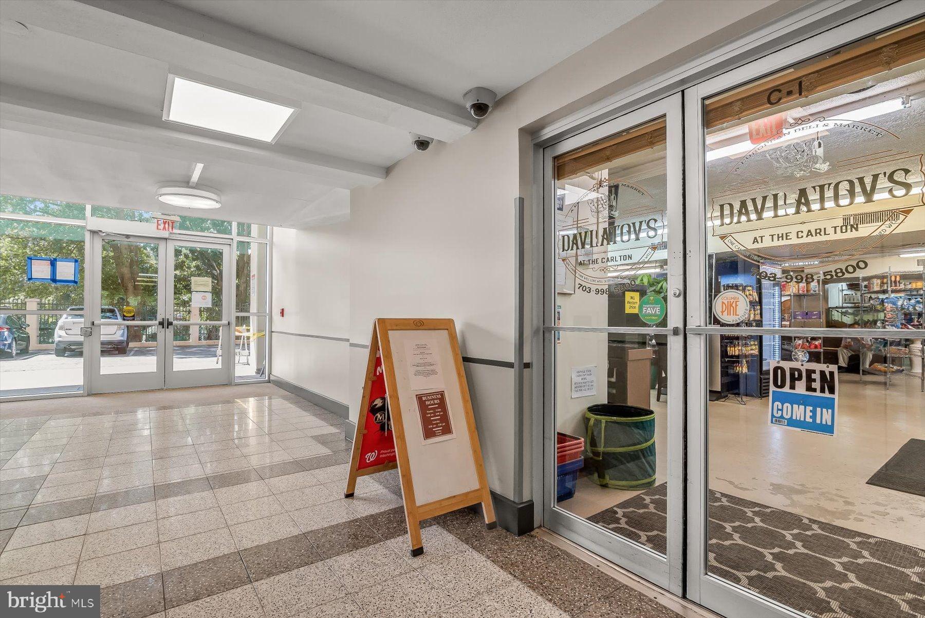 THE CARLTON - Residential