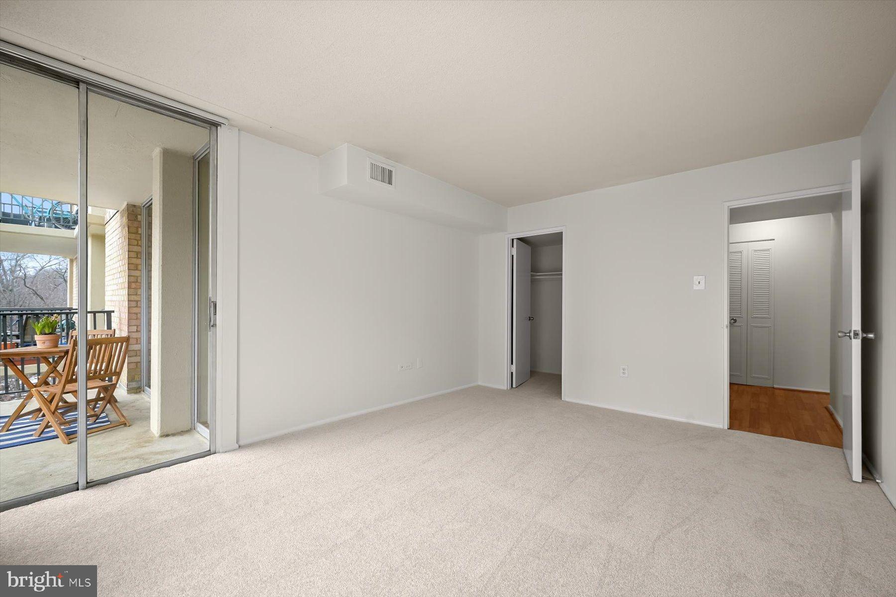 THE CARLTON - Residential