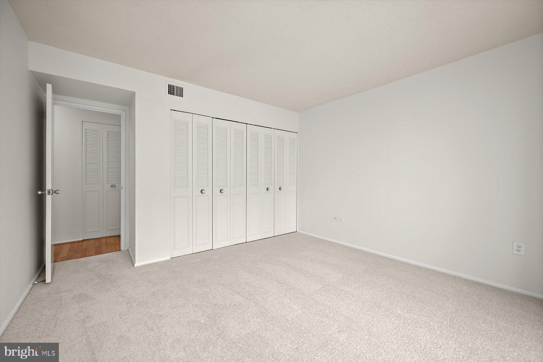 THE CARLTON - Residential