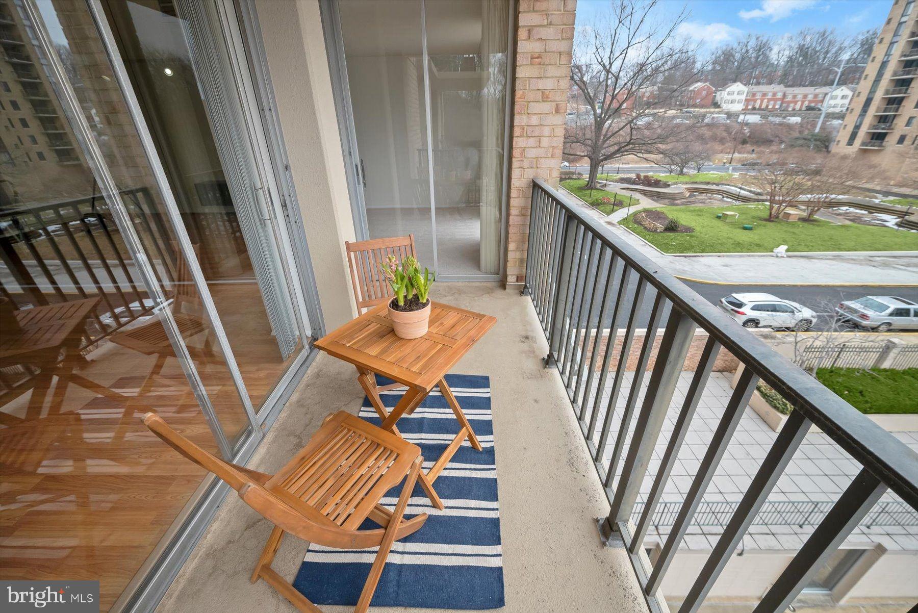 THE CARLTON - Residential