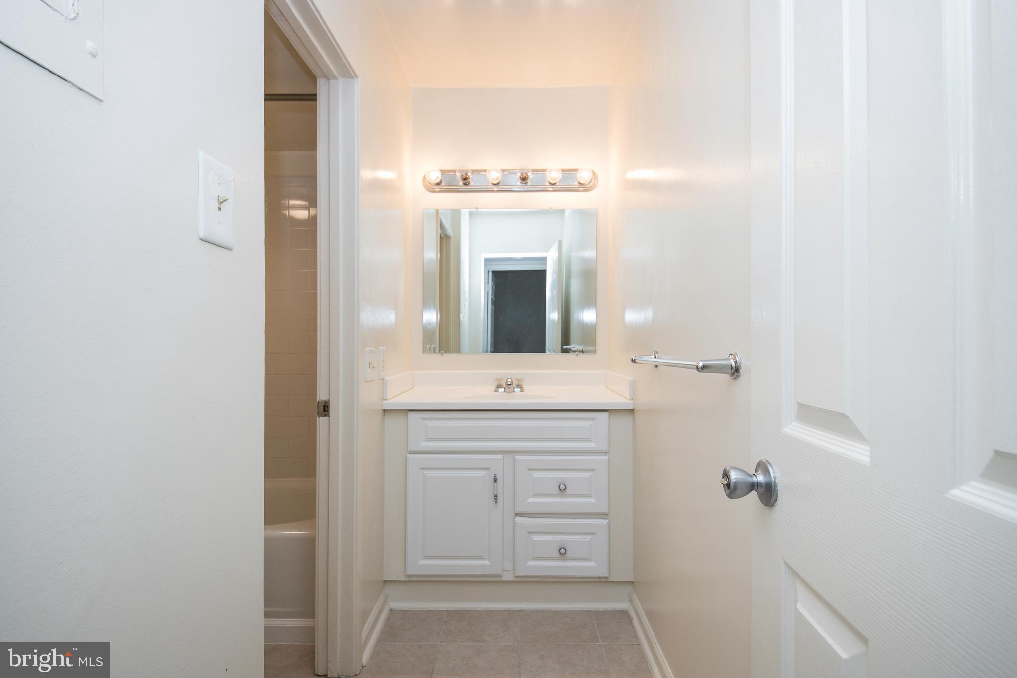 BENTANA PARK - Residential Lease