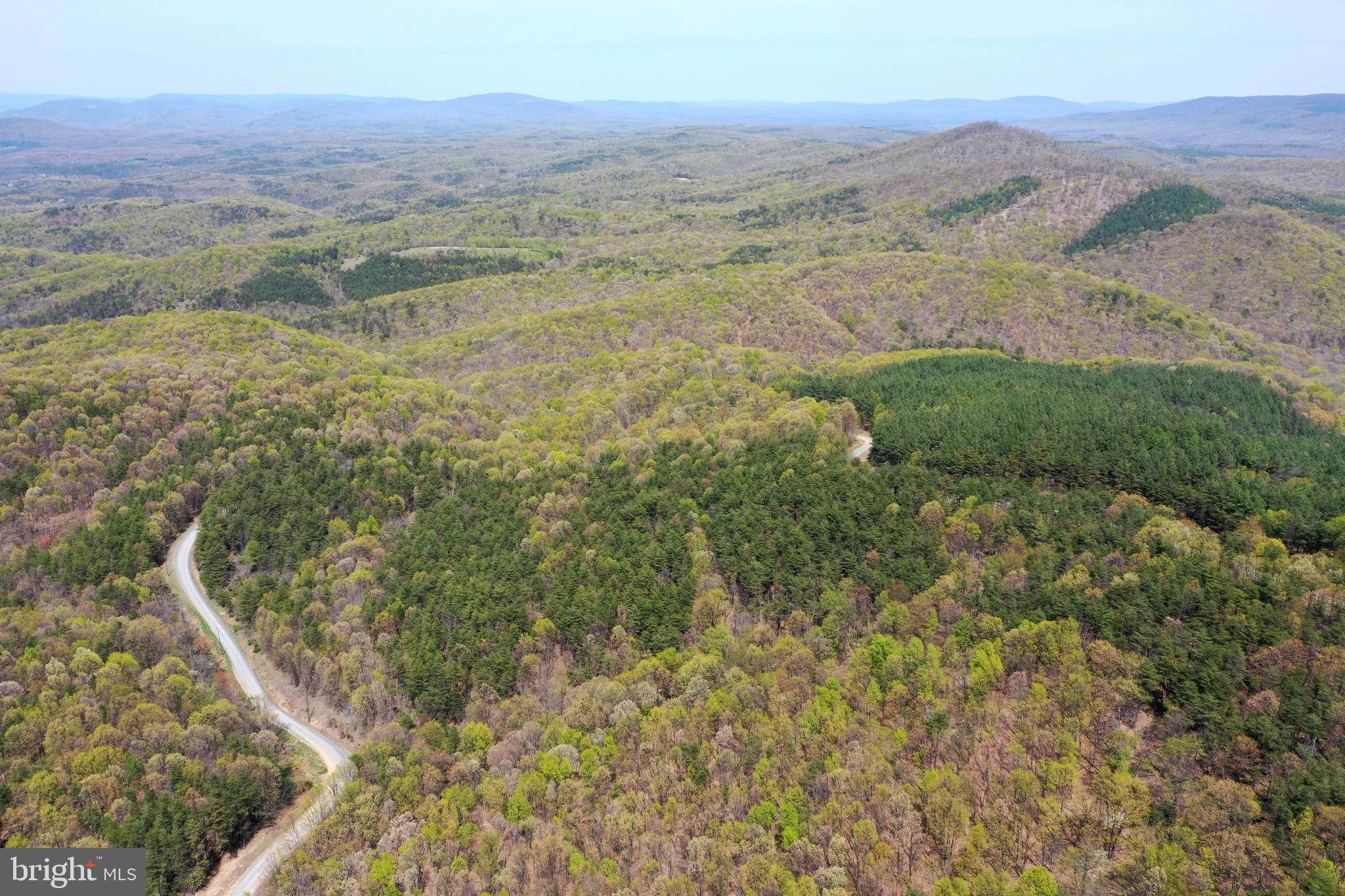 BLUFFS ON THE POTOMAC - Land