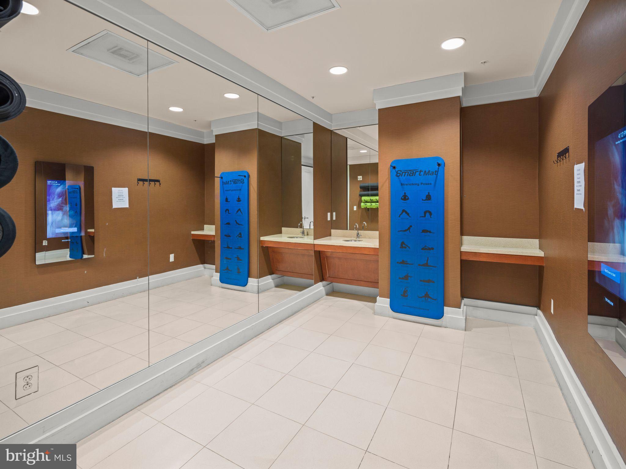 ONE PARK CREST CONDOMINIUM - Residential