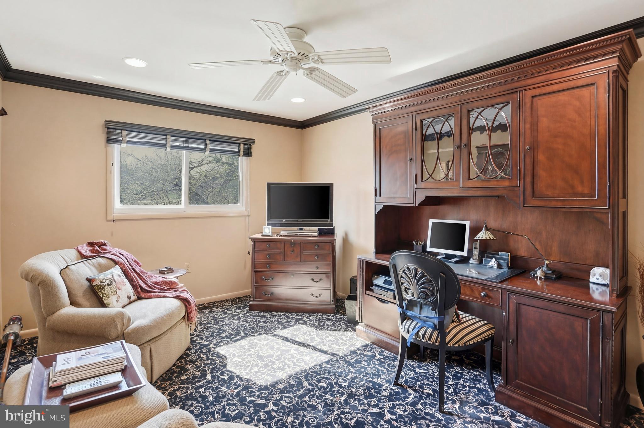 TWIN RIDGE APARTMENTS - Residential