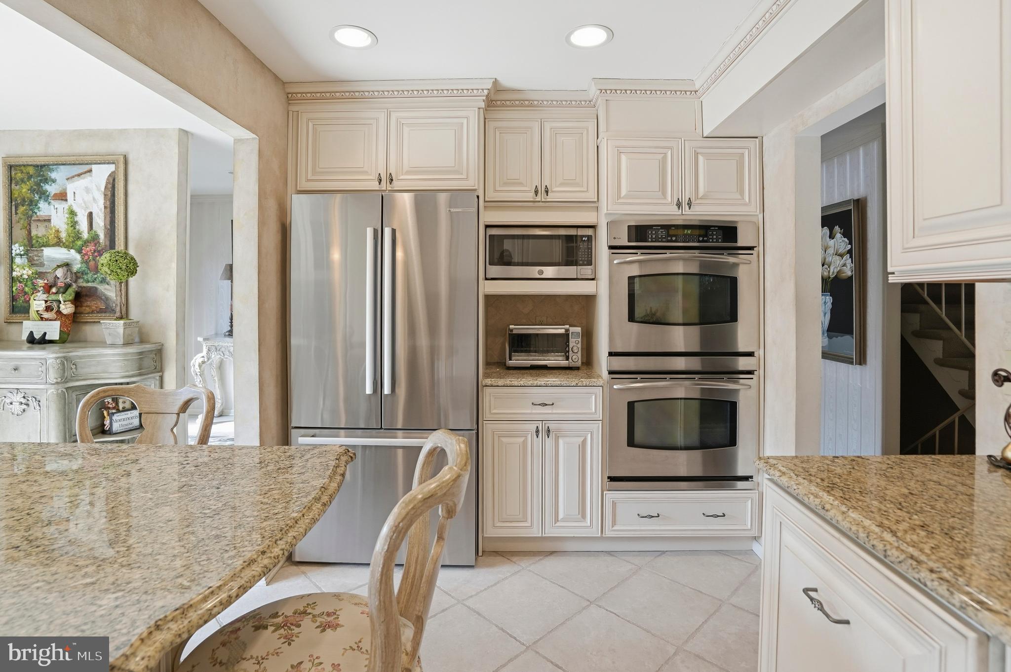 TWIN RIDGE APARTMENTS - Residential