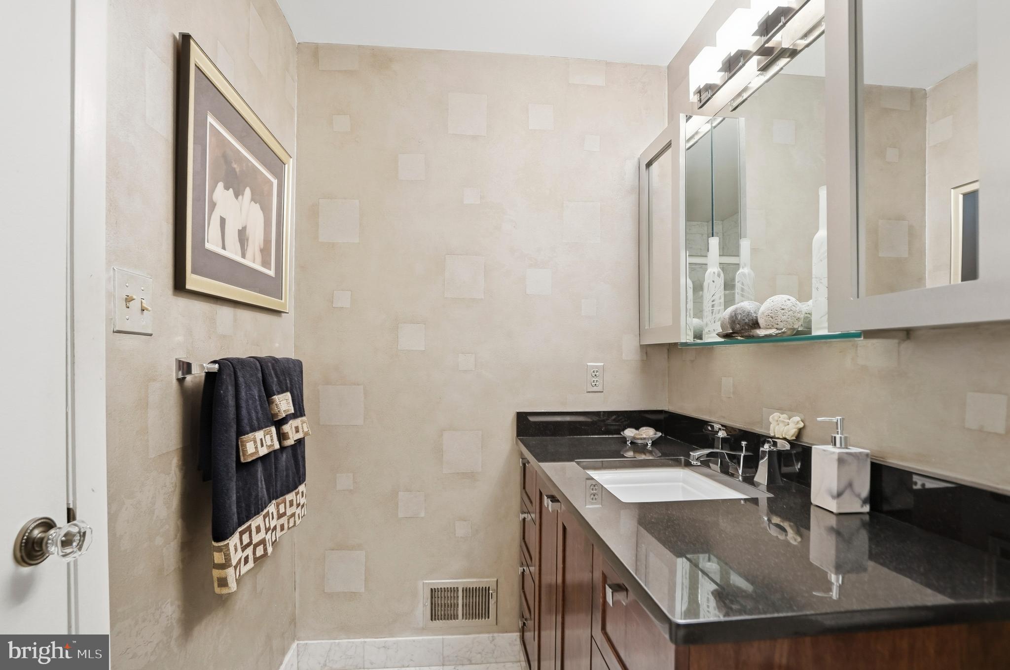 TWIN RIDGE APARTMENTS - Residential