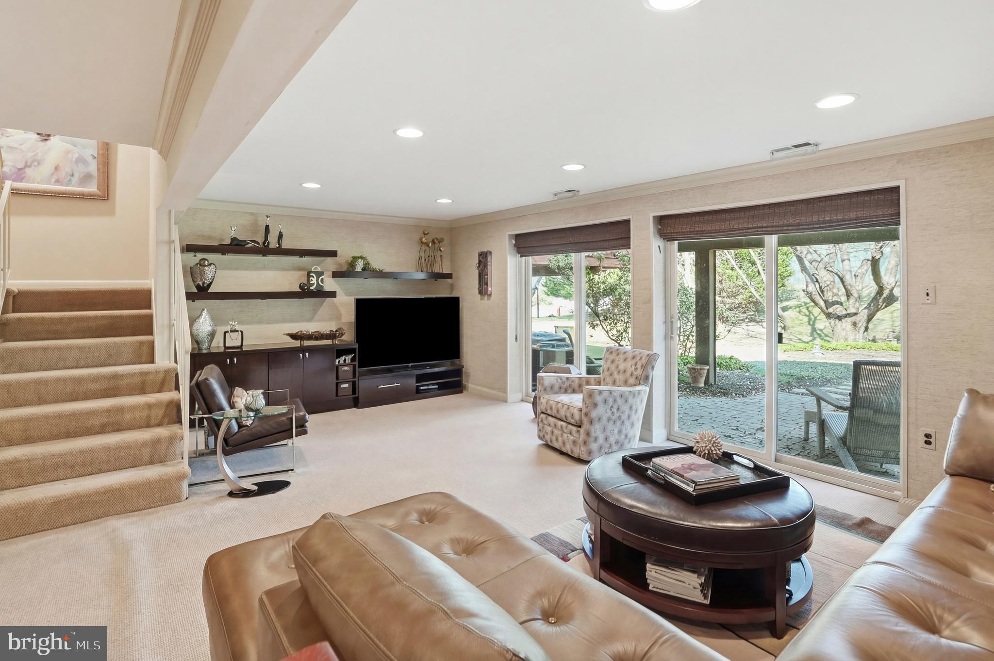 TWIN RIDGE APARTMENTS - Residential