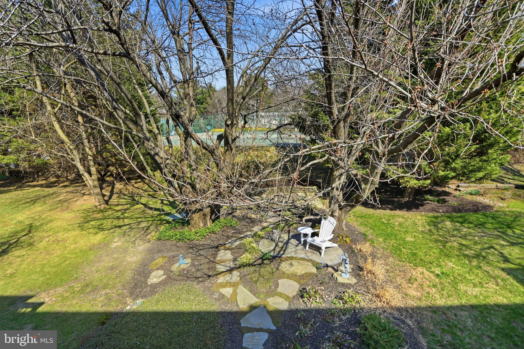 TWIN RIDGE APARTMENTS - Residential