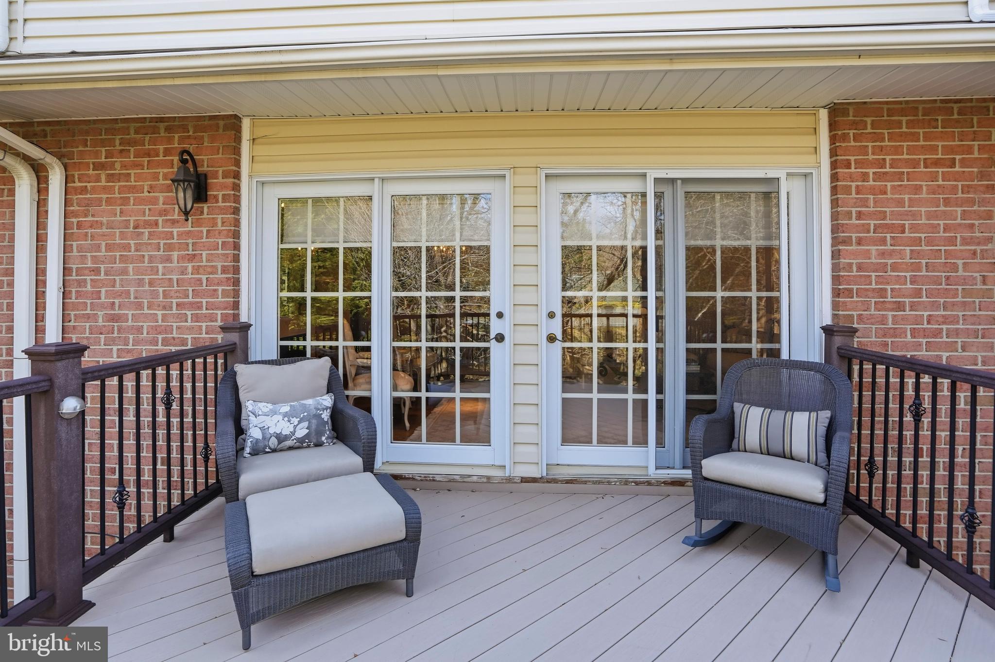 TWIN RIDGE APARTMENTS - Residential