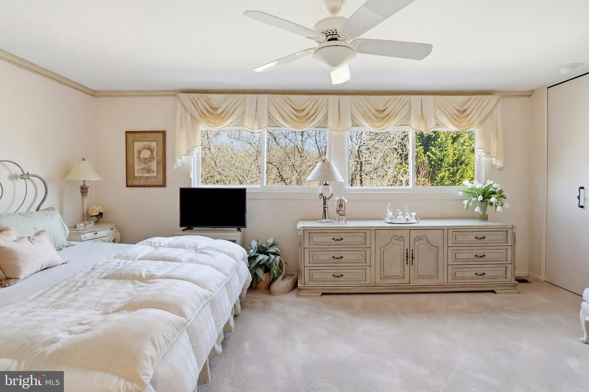 TWIN RIDGE APARTMENTS - Residential