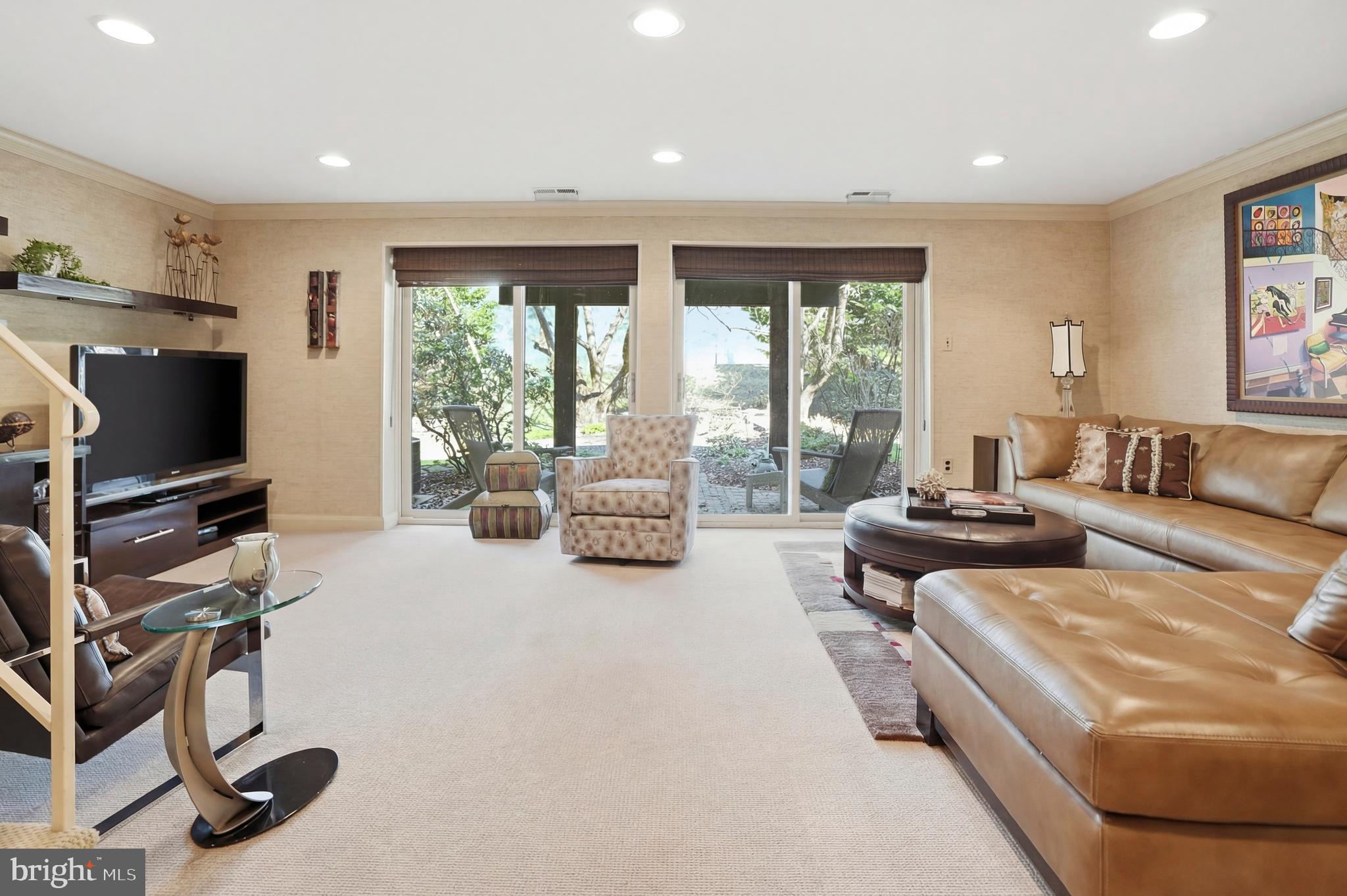 TWIN RIDGE APARTMENTS - Residential