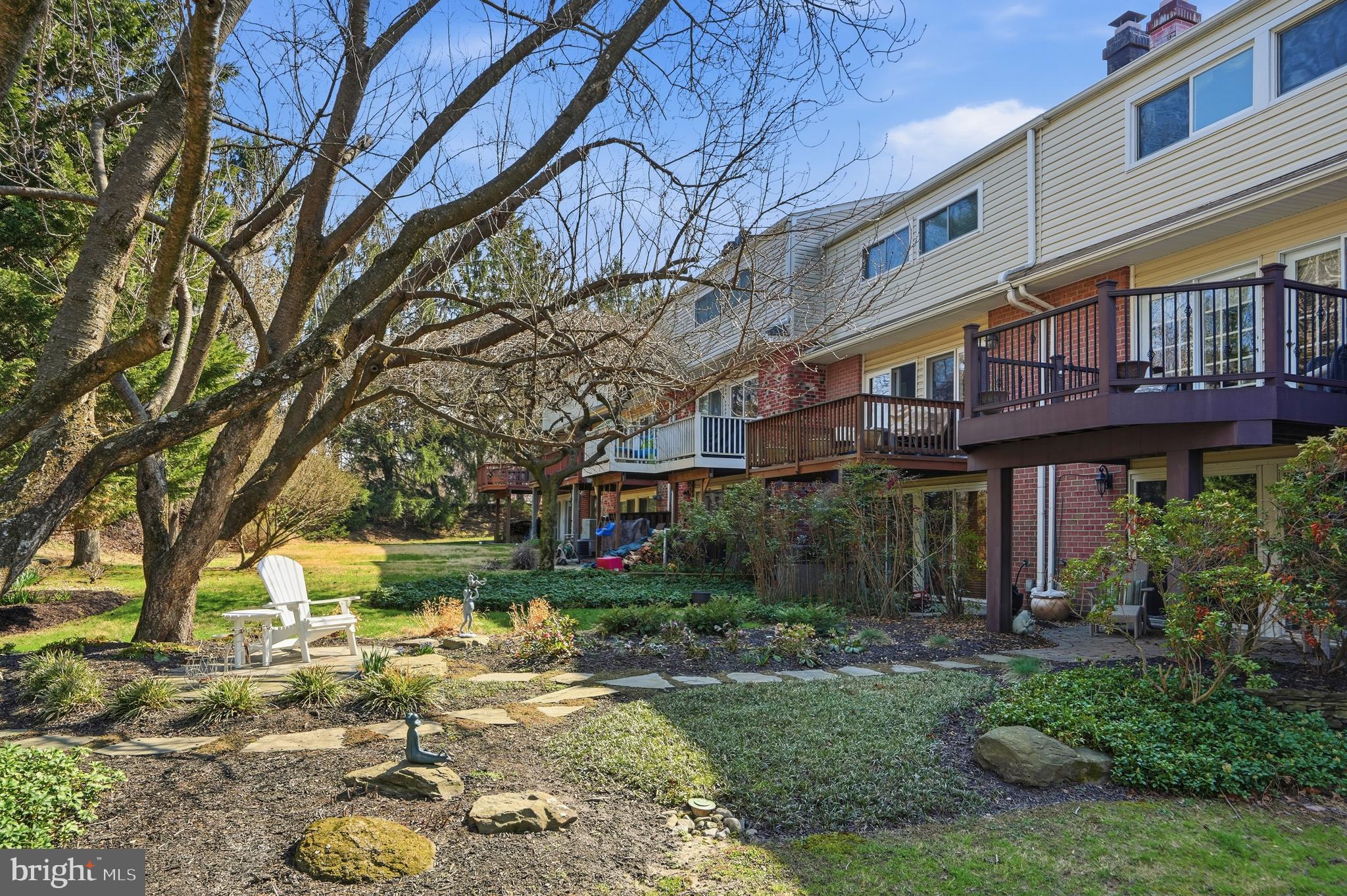 TWIN RIDGE APARTMENTS - Residential