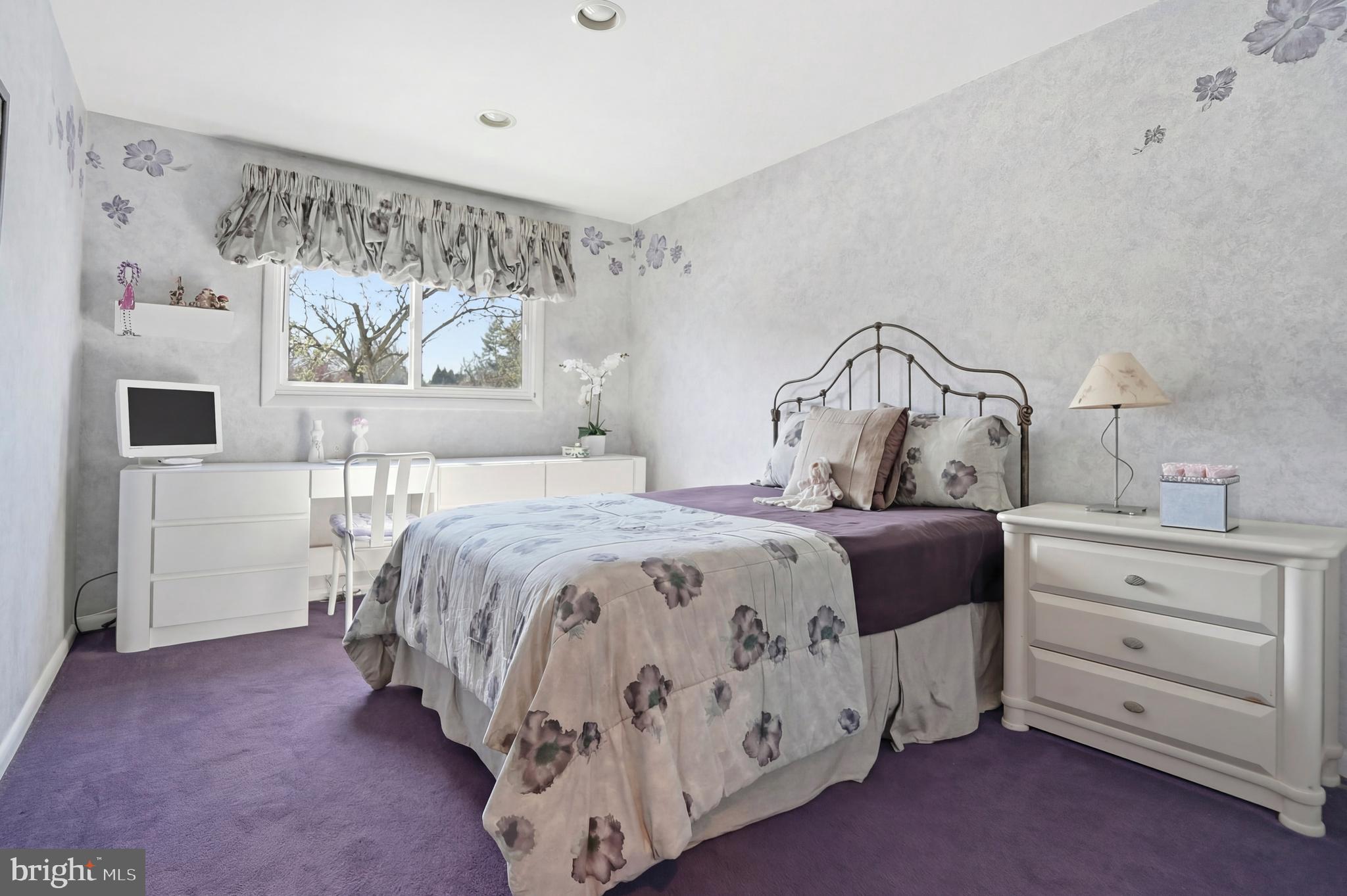 TWIN RIDGE APARTMENTS - Residential