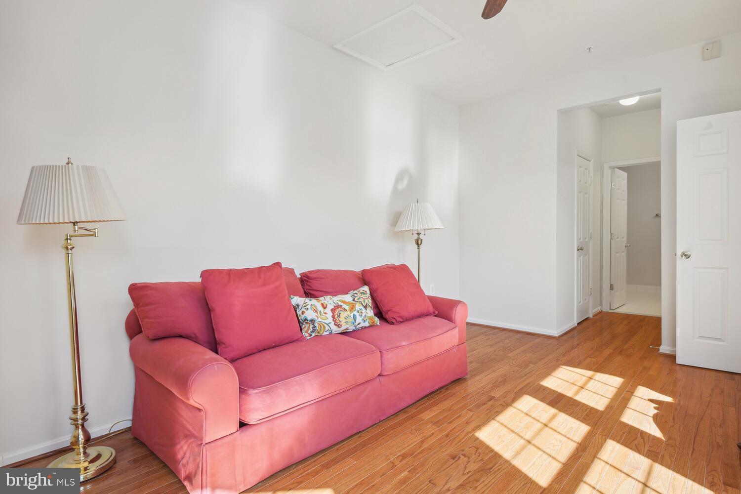 KING FARM BAILEYS COMMON - Residential