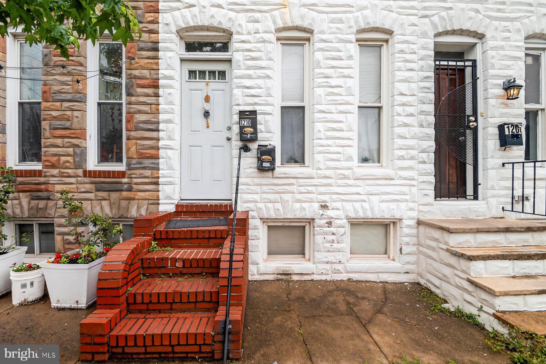 1210 W CROSS STREET W