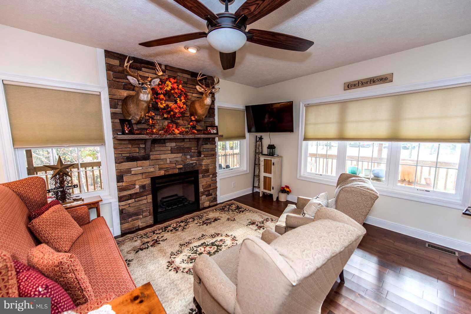 ROUND TOP ESTATES - Residential