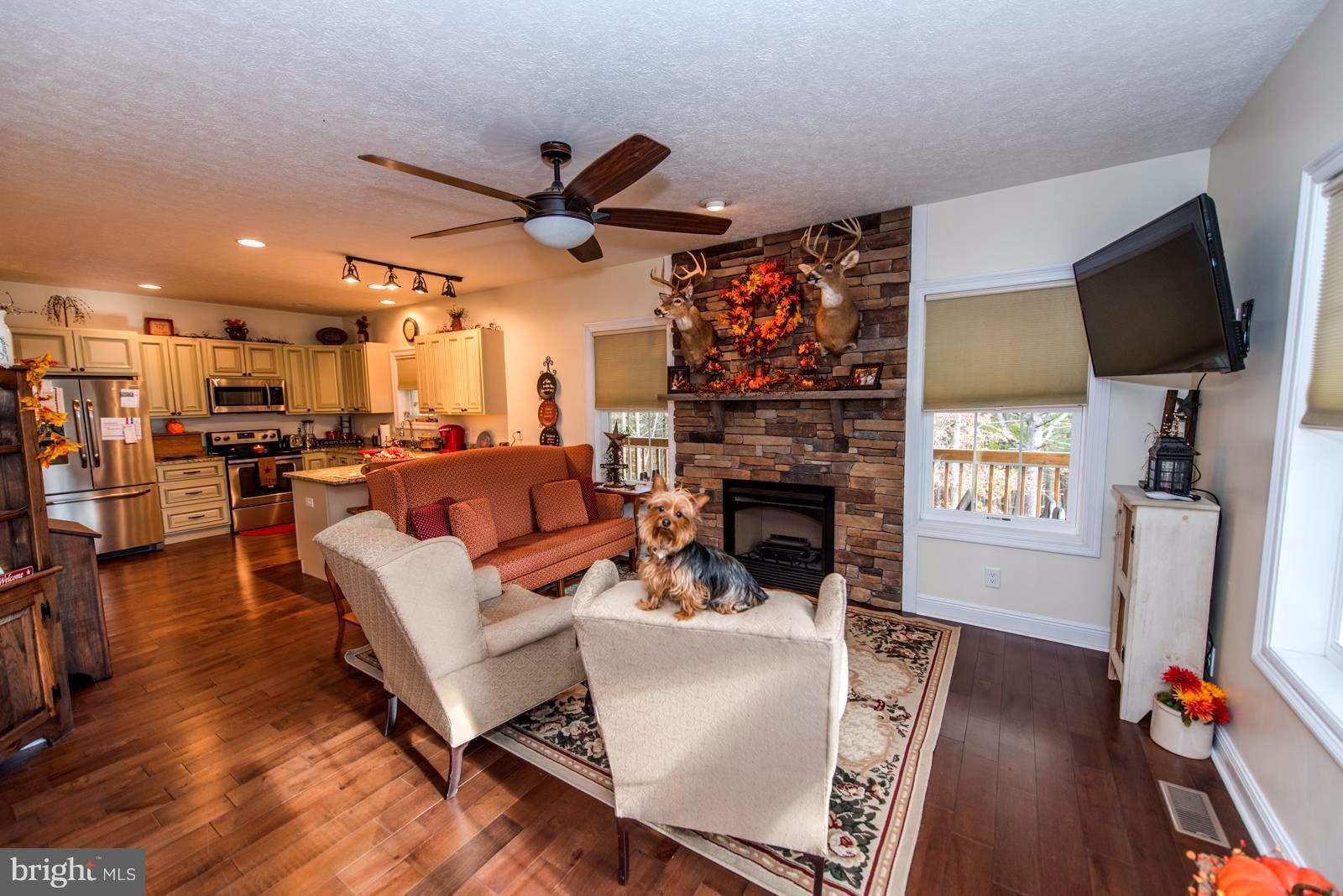 ROUND TOP ESTATES - Residential