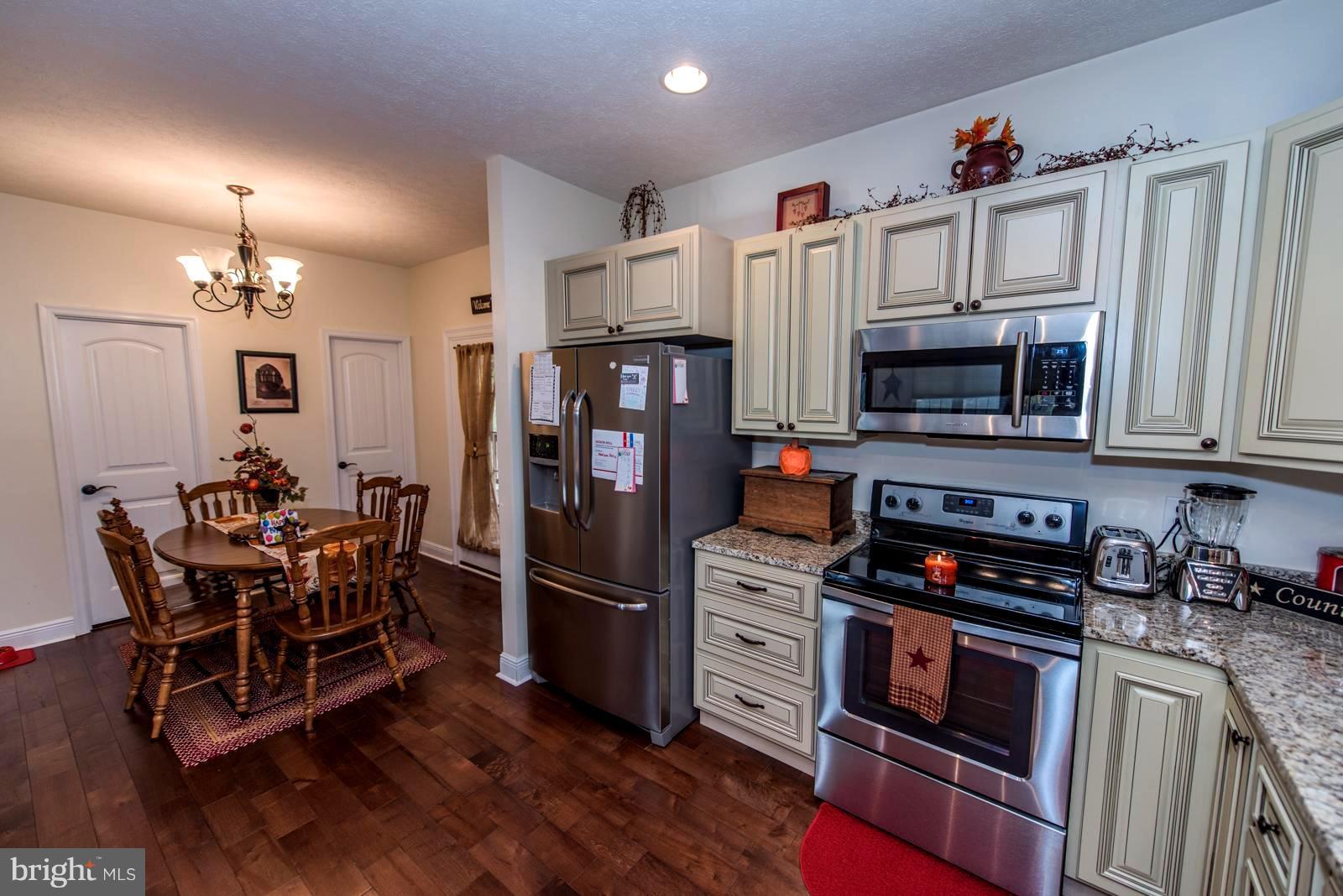 ROUND TOP ESTATES - Residential