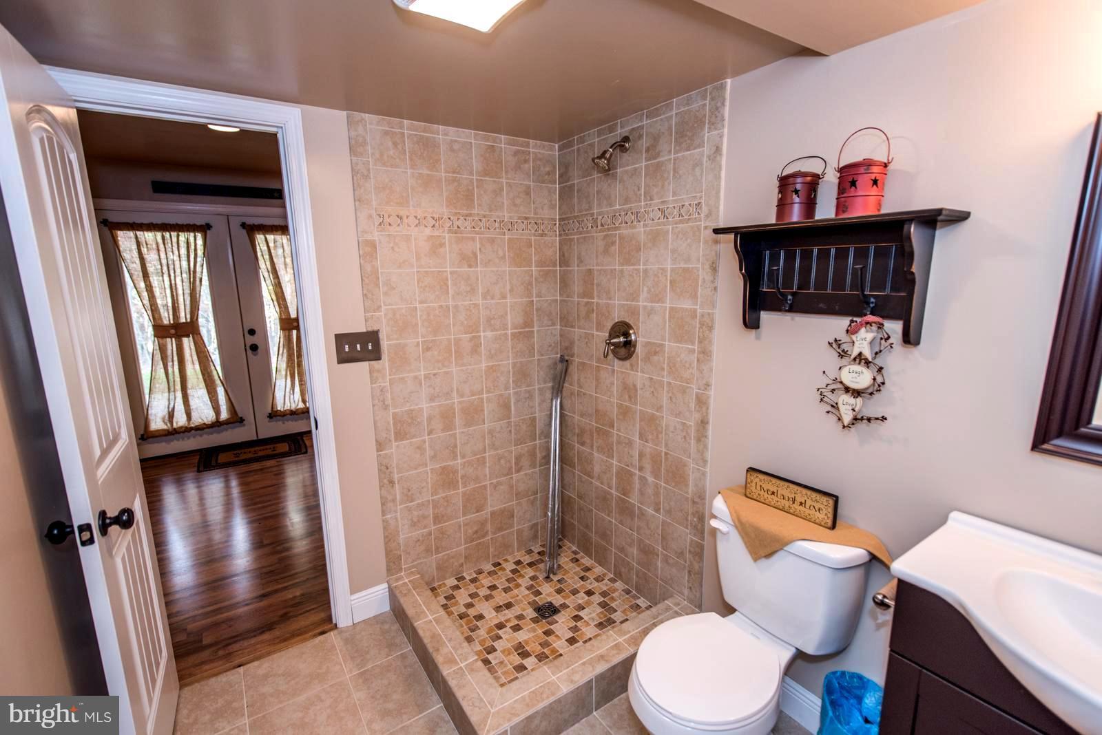 ROUND TOP ESTATES - Residential