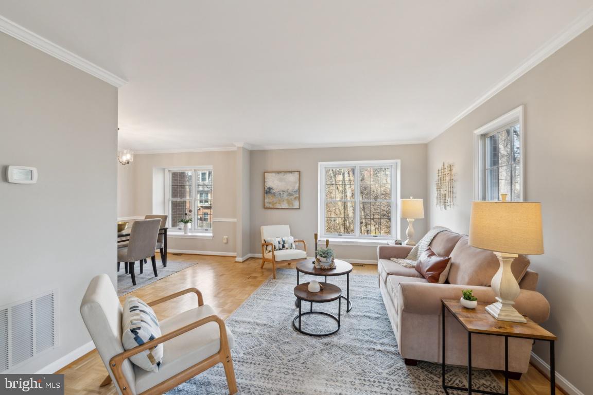 OAKBOROUGH SQUARE - Residential