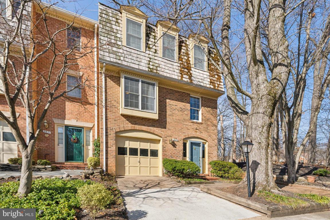 OAKBOROUGH SQUARE - Residential