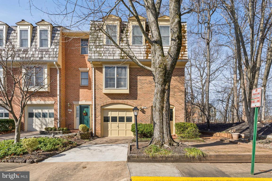 OAKBOROUGH SQUARE - Residential