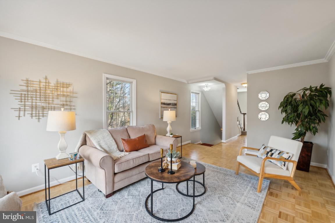 OAKBOROUGH SQUARE - Residential