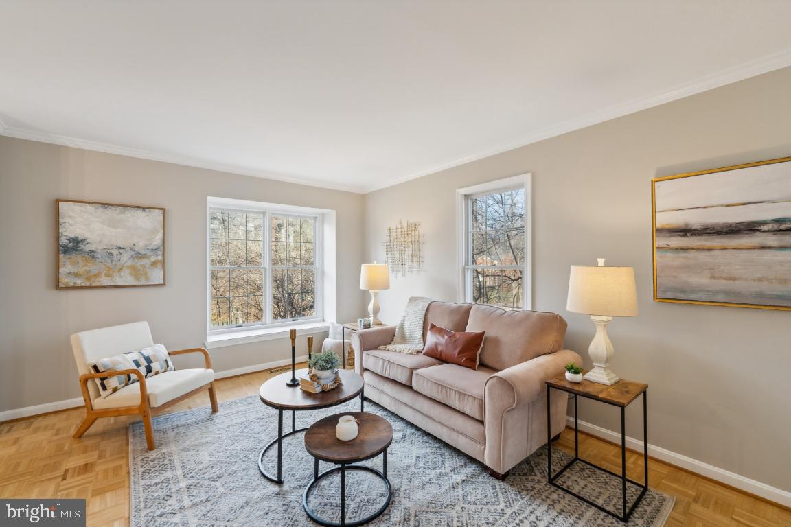 OAKBOROUGH SQUARE - Residential